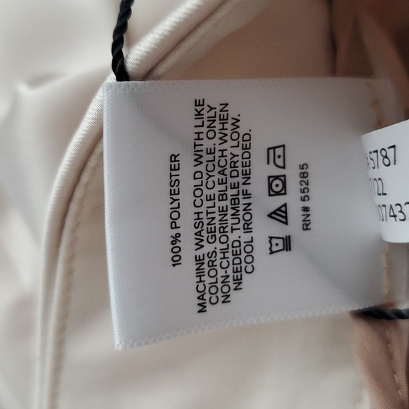 NEW! Express Wide-Leg Draped Satin Cream Trousers Size 4L - Picture 9 of 9